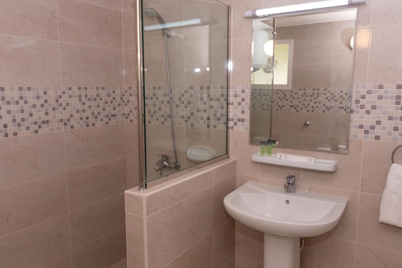 Fujairah Hotel & Resort Habitación foto